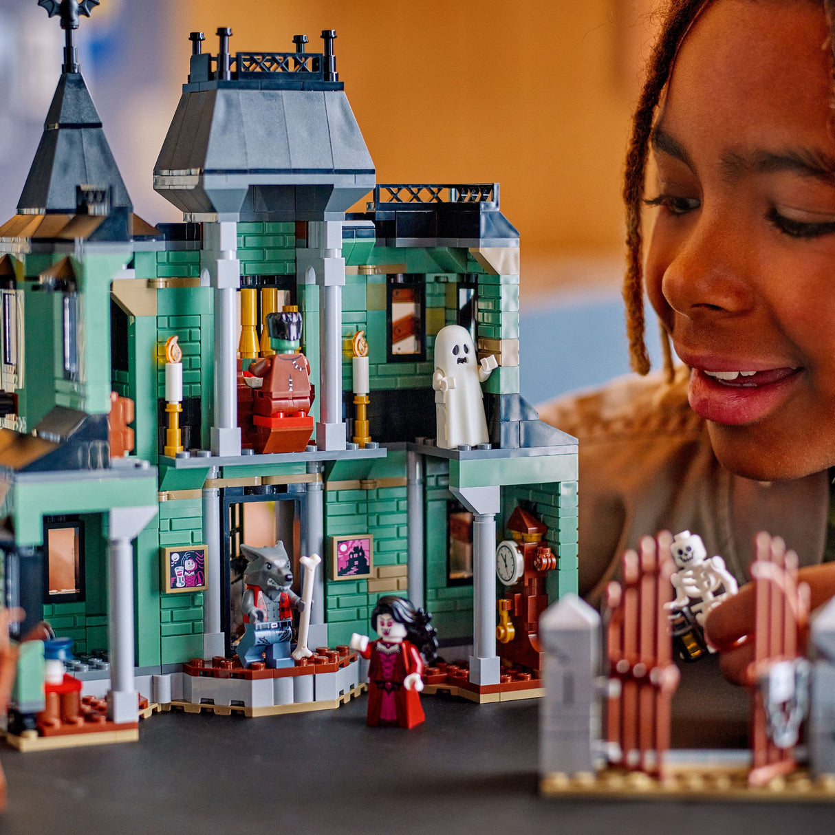 Lego Creator 3 in 1 31167 Haunted Mansion Rebuildable Set for Ages 9+