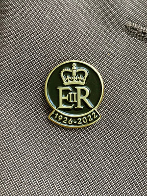 Queen Elizabeth II Commemorative Pin Badge