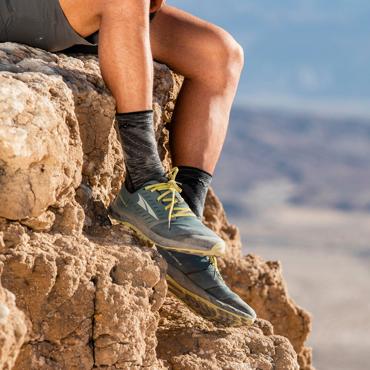 Mens Merino Wool Crew Lightweight Anti Blister Hiking Socks
