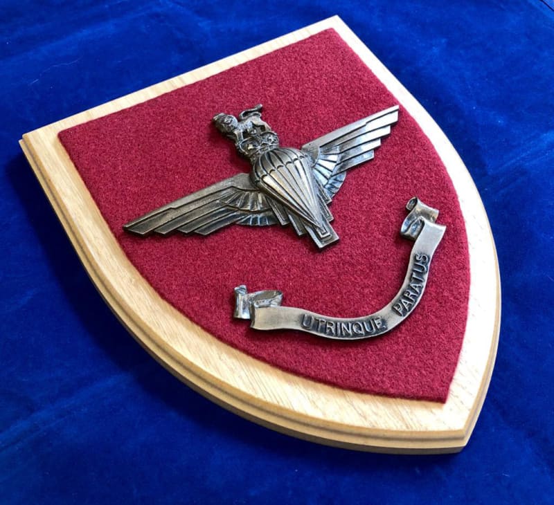 PARACHUTE REGIMENT Large Military Wall Plaque