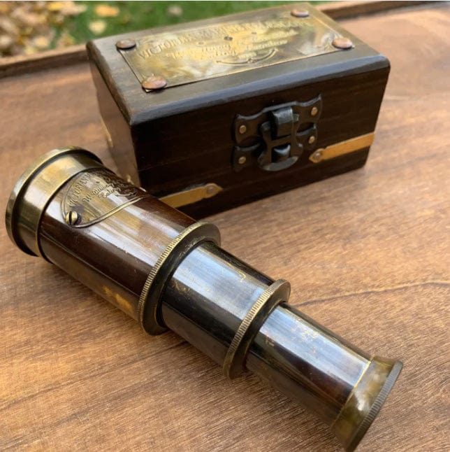 ANTIQUE MODEL VICTORIAN MARINE TELESCOPE WITH WOODEN BOX