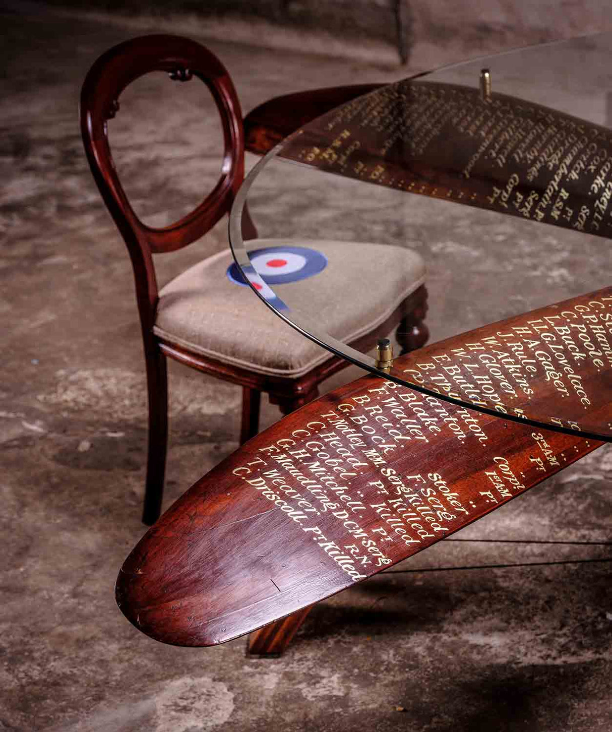 BLADES OF GLORY Propeller RAF Dining Table and Chairs